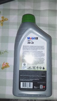 Motorový olej značky Mobil 1 0W-20 - 3