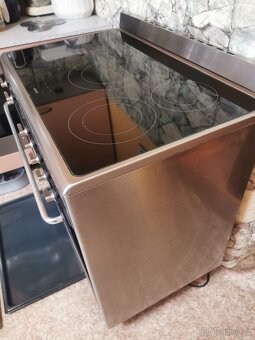 Gastro sklokeramický sporák SMEG - 3