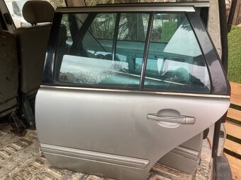Mercedes w210 combi rv 2001 dveře - 3