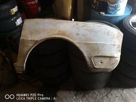 Pravý přední blatník na Škoda 105, 120 garde - 3