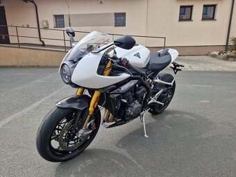 Triumph Speed Triple RR 2400km rv. 2023 - 3