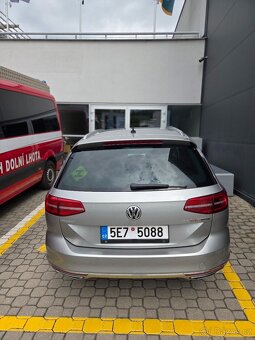 Volkswagen Passat Variant HL 2,0 TDI 4Mot 7DSG 176 kW 2016 - 3