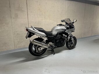 YAMAHA FZS 600 FAZER - 3