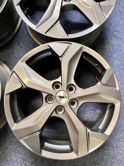 5x108 R18 Originál Alu Mustang Mach Electric 2022 - TOP STAV - 3