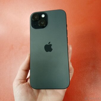 Apple iPhone 15 128GB záruka 12/2025 Apple - 3