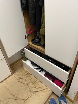 Šatní skříň - 3