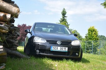Prodám vw golf 5 1.6 fsi 85 kw na díly nebo kutila - 3