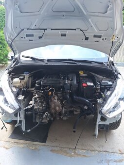 Peugeot 208 - 3