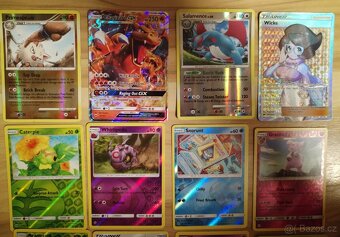Sbírka holo/reverse Pokémon karet karty + album - 3
