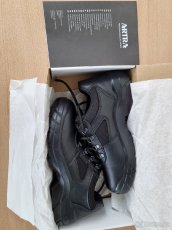 Prodám nove nepoužité pracovní boty, vel.42 - 3