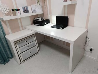 Psací stůl,komoda - 3