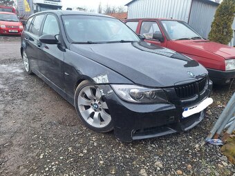 BMW E90/E91 320d - 3