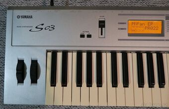 Yamaha S03 - 3