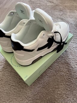Off white out off office - 3