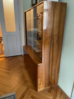 Knihovna/sekretář - 3