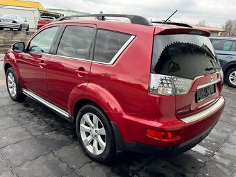 Mitsubishi Outlander 2.2Di-D 130kW 4x4, nez. topeni, 7míst - 3