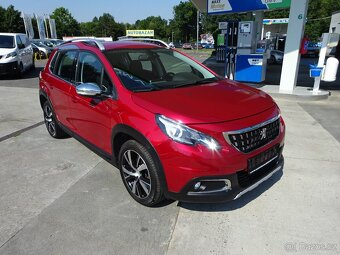 Peugeot 2008 1,2 i - 3