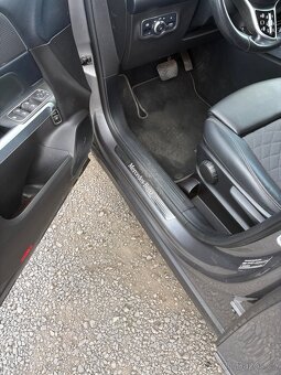 Mercedes GLB - 3