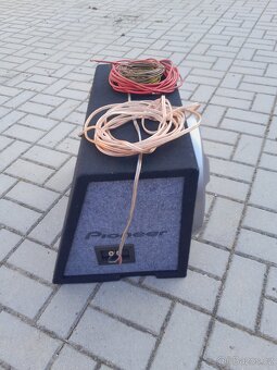 Prodám zesilovač a subwoofer Pioneer - 3