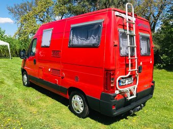 Peugeot Boxer 2,2 HDi r.v. 2003 originalní vestavba Pössl - 3