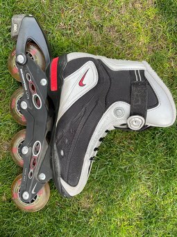 Brusle NIKE - 3