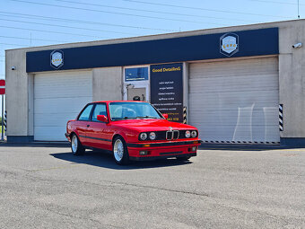 BMW E30 Coupe,1.8IS 100KW,manual,plasťák,Brillantrot,nádhern - 3