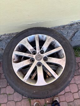 Alukola 5x114,3 s novým zimním obutím 205x55xR16 - 3