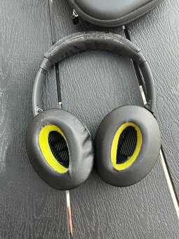 Bluetooth sluchátka BOSE Quietcomfort QC35 II + pouzdro - 3