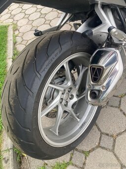 Honda VFR 1200 F - 3