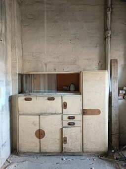Starý kredenc - 3