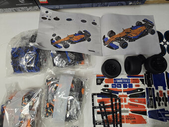 Stavebnice Technic Závodní auto McLaren F1 (náhrada) - 3