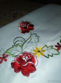 Ubrus jarní vyšívaný sváteční nový vel. 175x 132 - 3