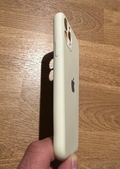 Apple iPhone 11 Pro silikonové pouzdro béžové - 3