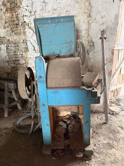 Starý šrotovník na obilí – za odvoz (Hrubá Vrbka) - 3