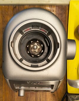 mlýnek na kávu Sage BCG820 Smart Grinder Pro - 3