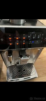 Automatický kávovar Philips EP3326/90 – výborný stav - 3