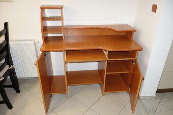 Počítačový, psací stůl / stolek - 3