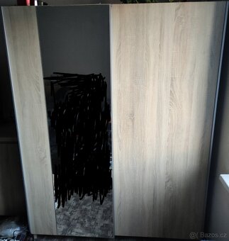 Šatní skříň se zrcadlem SPLIT - 3