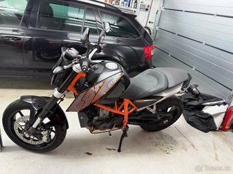 KTM Duke 690 32kW 2013 - otevřená - 3