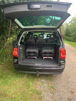 Volkswagen Sharan 2.0 TDI s vestavbou / obytný - 3