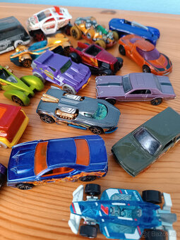HOT WHEELS autíčka - 3