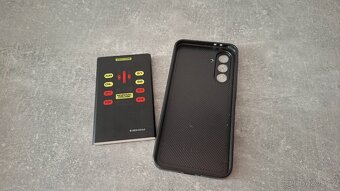 Prodám ochrany kryt telefonu a powerbankaKnight Rider - 3