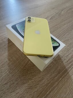 iPhone 11 64GB Yellow - 3