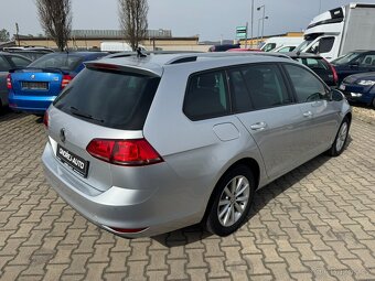 Volkswagen Golf LOUNGE 2,0 TDI 110 KW SERVIS - 3
