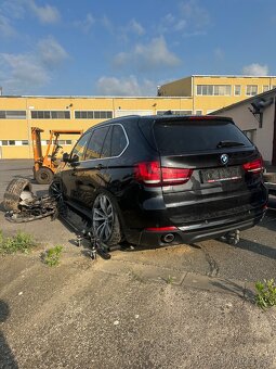 BMW X5 XDRIVE 3.0 D - rok 2014 -buď komplet nebo na díly - 3