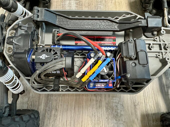 Traxxas Rustler 4x4 VXL + bohaté příslušenství - 3