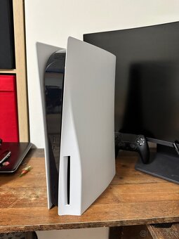 PlayStation 5, monitor LG, sluchátka Sony inzone H9 - 3