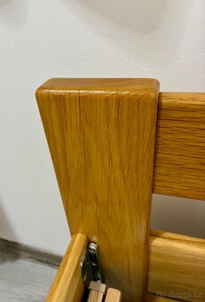 Jednolůžková postel dubu s výsuvným úložným prostorem. - 3