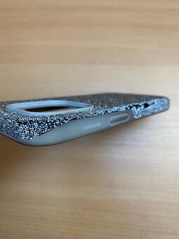 Pouzdro na iPhone 14 Pro Swarovski Super Stav - 3