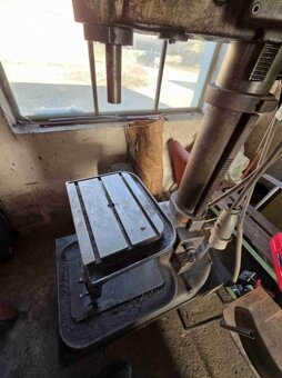 Prodáme Použitá vrtačka VS 32 B, r. v. 1988 - 3